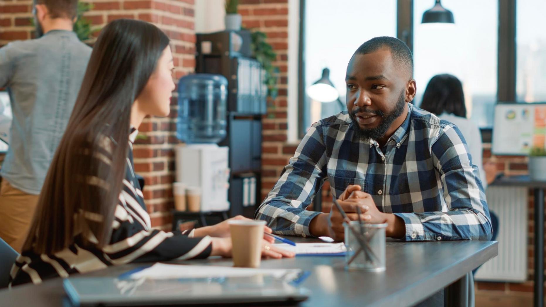 Espace de travail moderne pour entrepreneurs créatifs